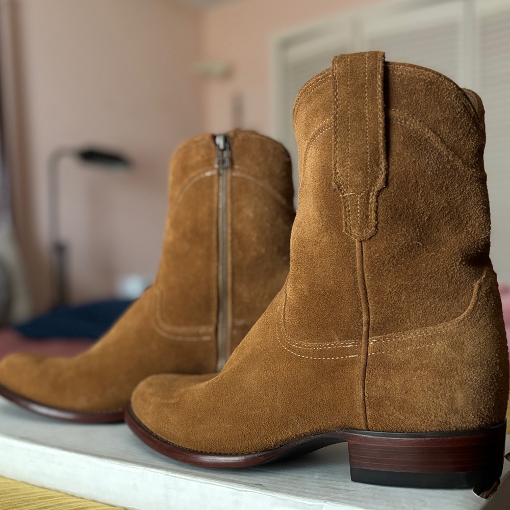 Tecovas “The Dean” honey suede boot